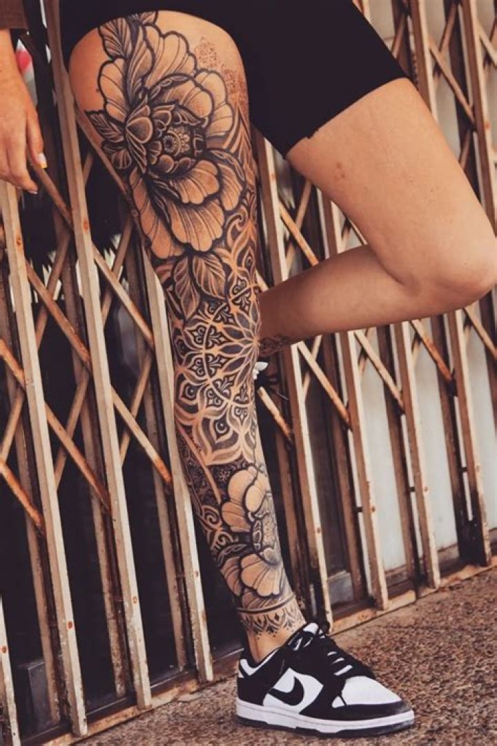 Exploring Women’s Hip Tattoos: A Comprehensive Guide