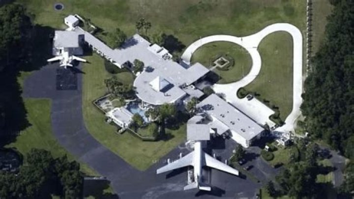 Inside the Extravagant &ldquo;Casa de John Travolta&rdquo;: A Peek Into the Star&rsquo;s Unique Florida Mansion