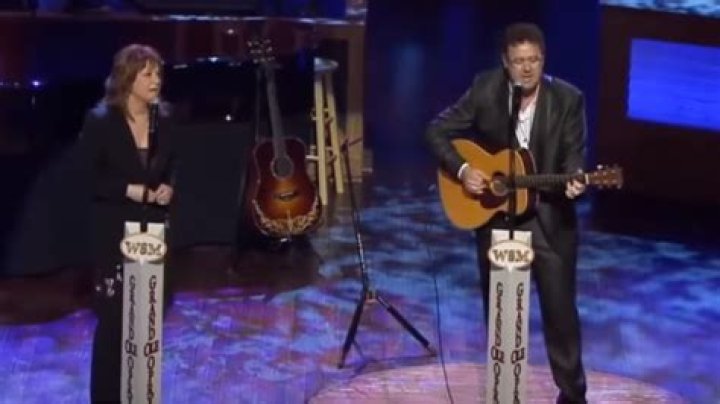 Rediscover the Timeless Music of Bob Seger and Patty Loveless: A Harmonious Duo