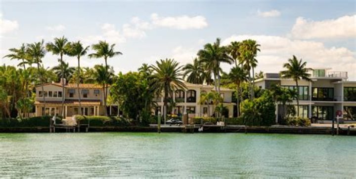 What Famous Celebrities Live in Miami, Florida?